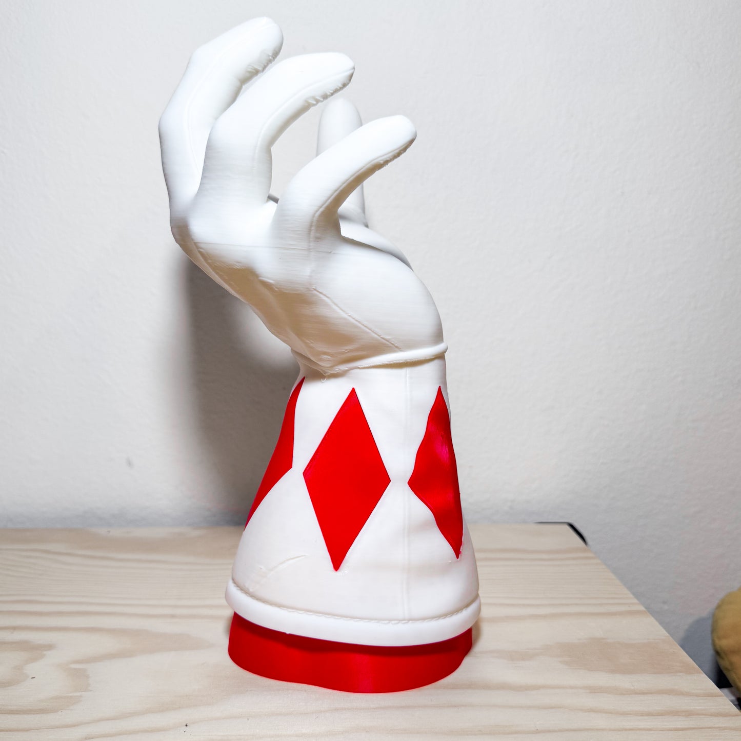 Mighty Morphin Red Power Rangers Arm Hand Controller & Headphones Stand