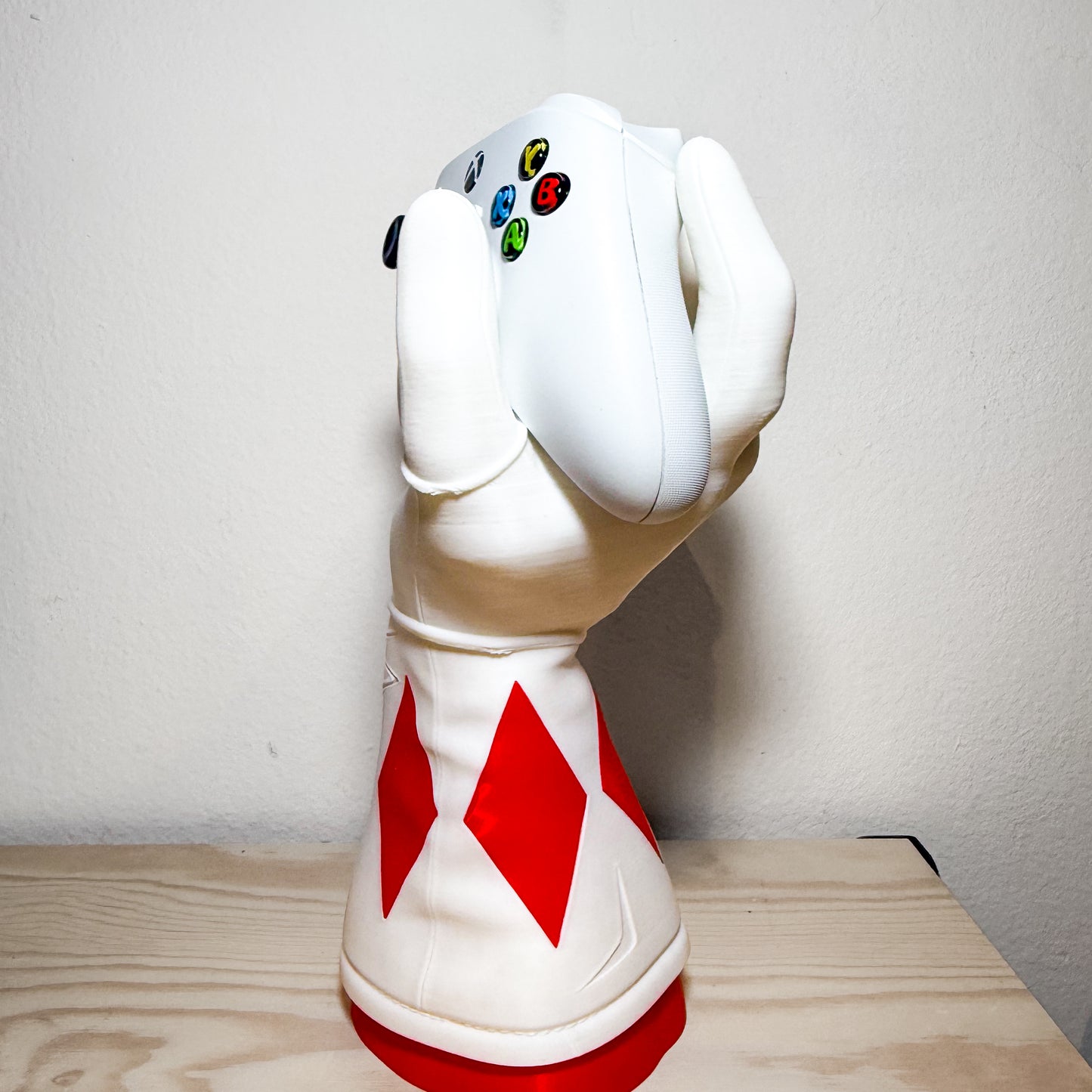 Mighty Morphin Red Power Rangers Arm Hand Controller & Headphones Stand