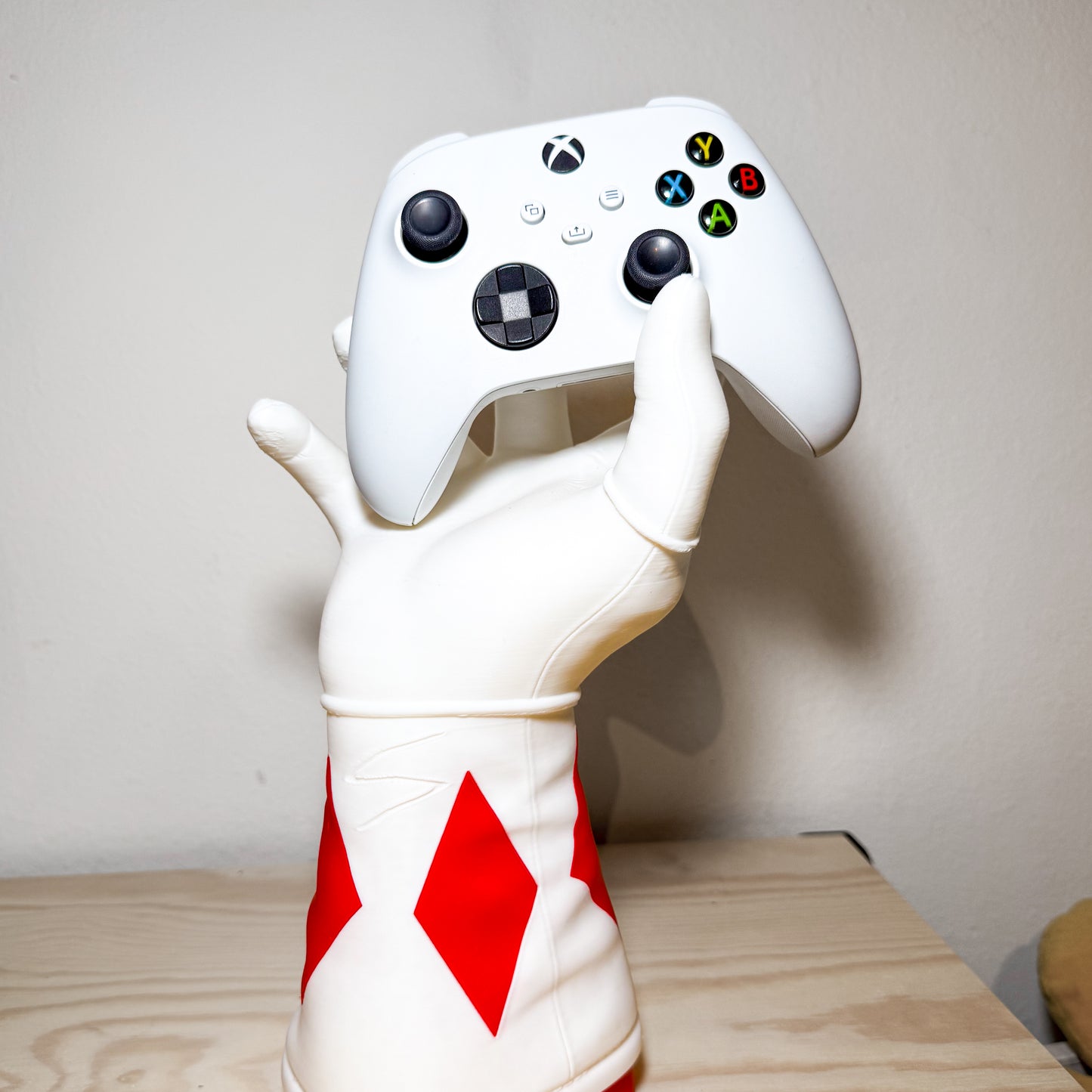 Mighty Morphin Red Power Rangers Arm Hand Controller & Headphones Stand