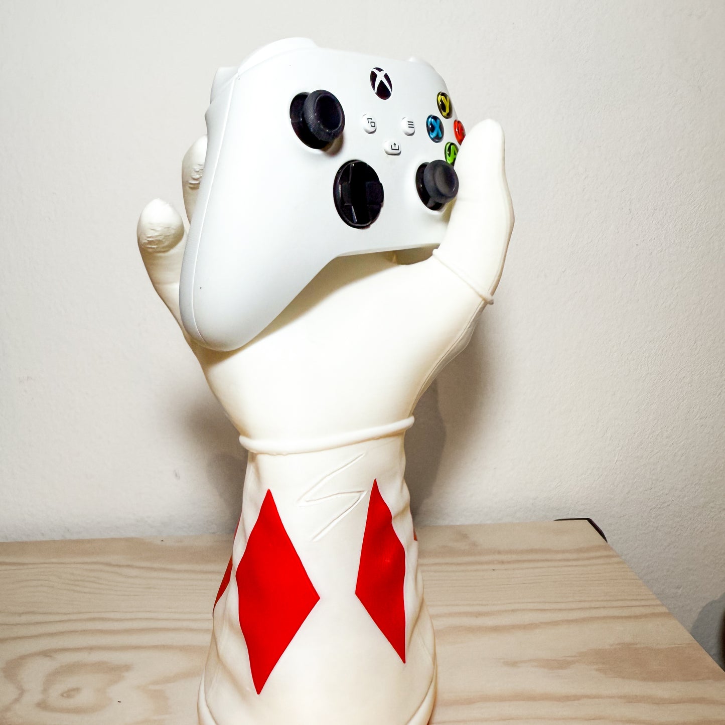 Mighty Morphin Red Power Rangers Arm Hand Controller & Headphones Stand