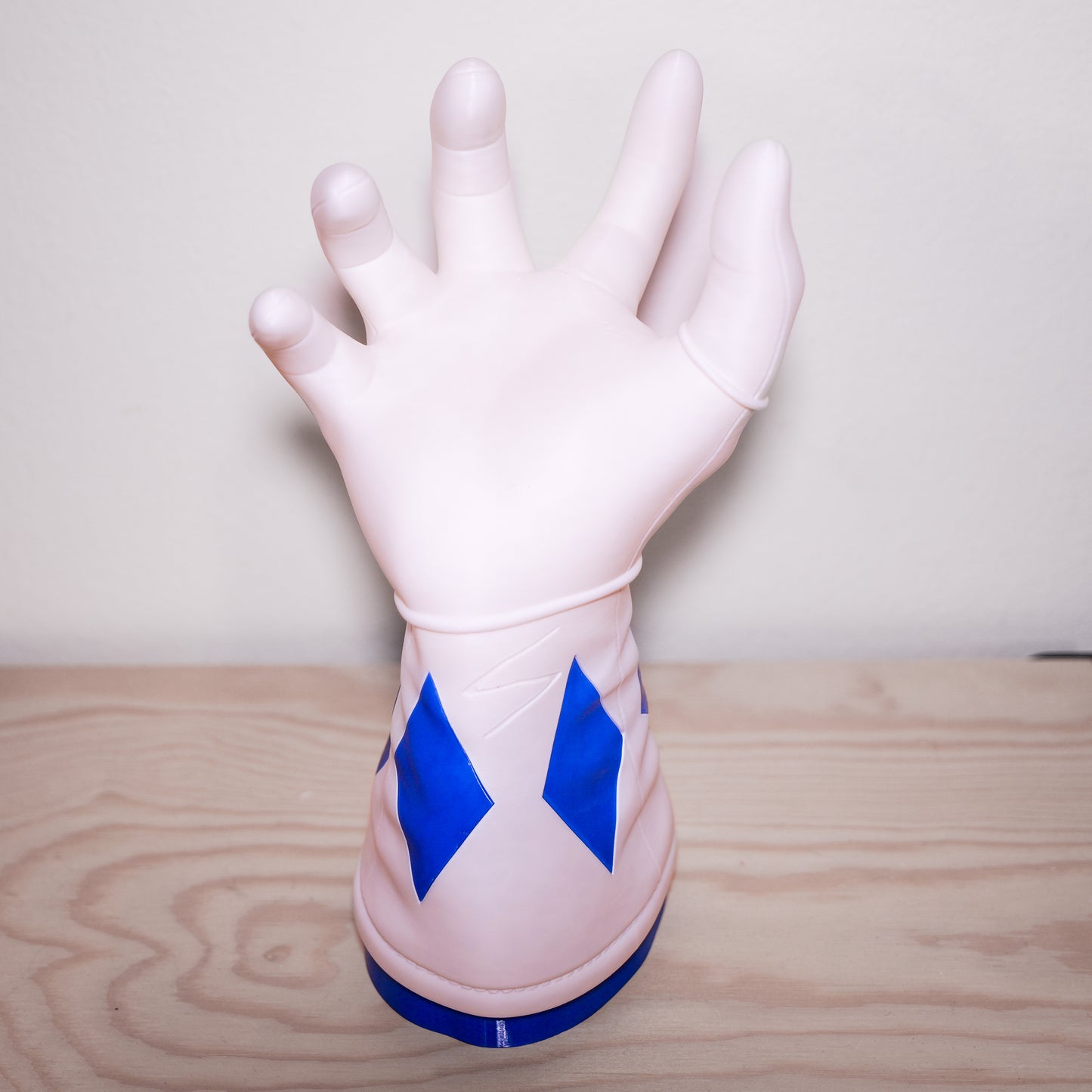 Mighty Morphin Power Rangers Blue Arm Hand Controller & Headphone Stand