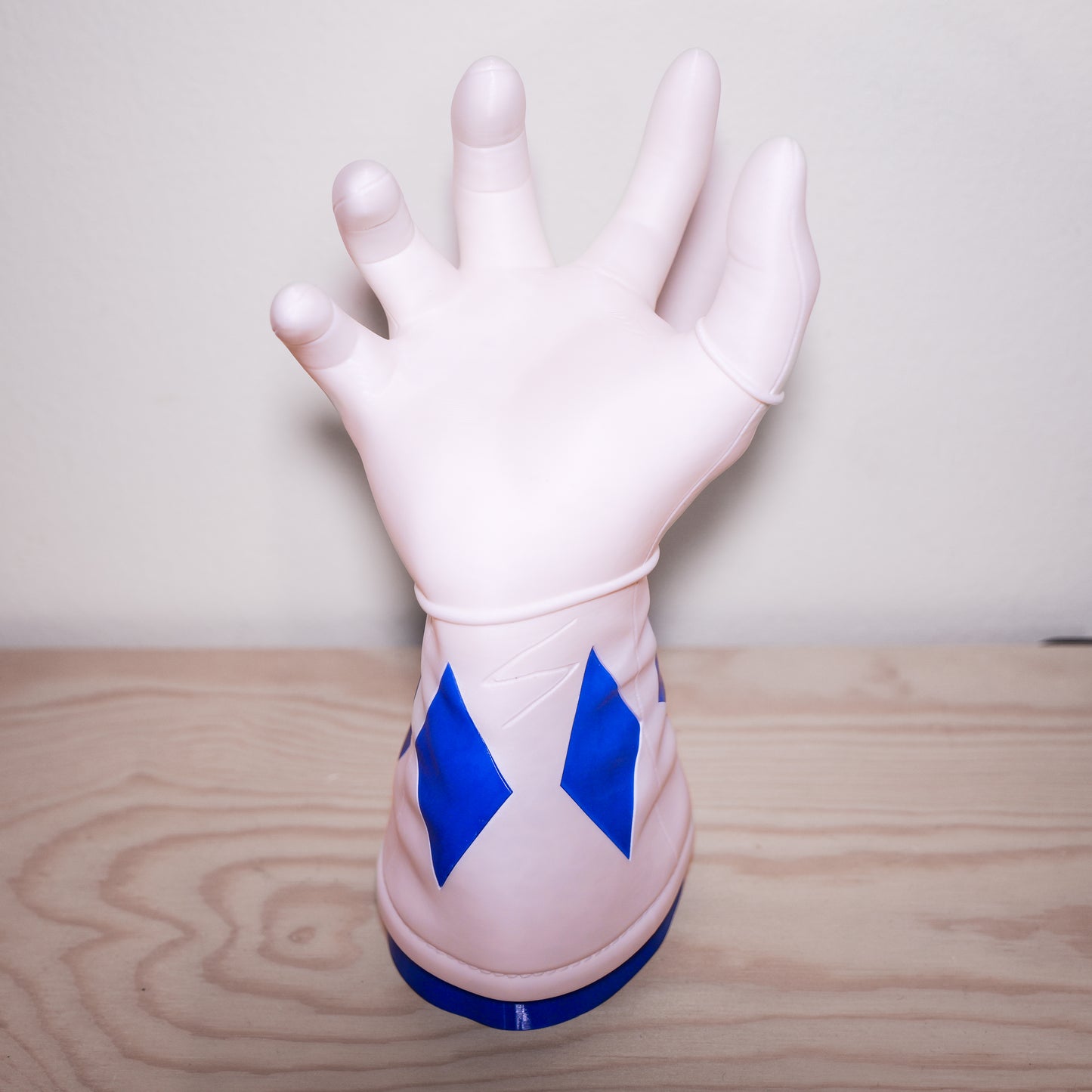 Mighty Morphin Power Rangers Blue Arm Hand Controller & Headphone Stand