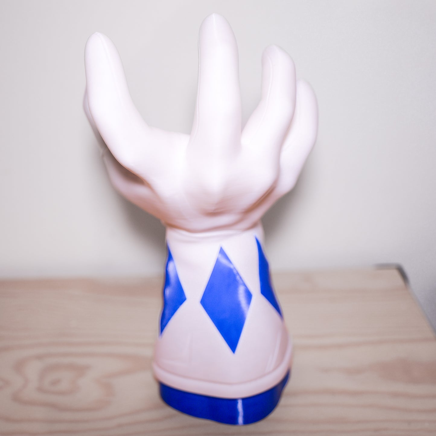 Mighty Morphin Power Rangers Blue Arm Hand Controller & Headphone Stand