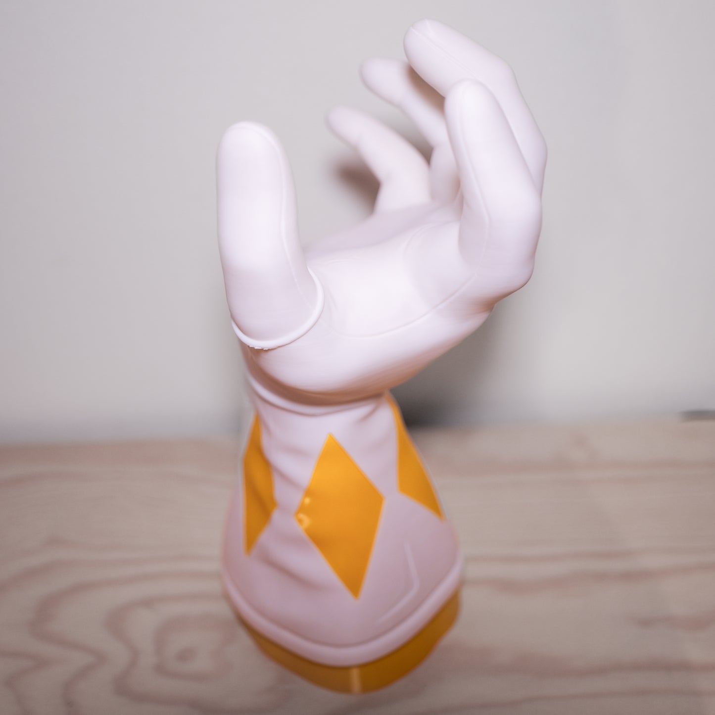 Mighty Morphin Power Rangers Yellow Arm Hand Controller & Headphone Stand