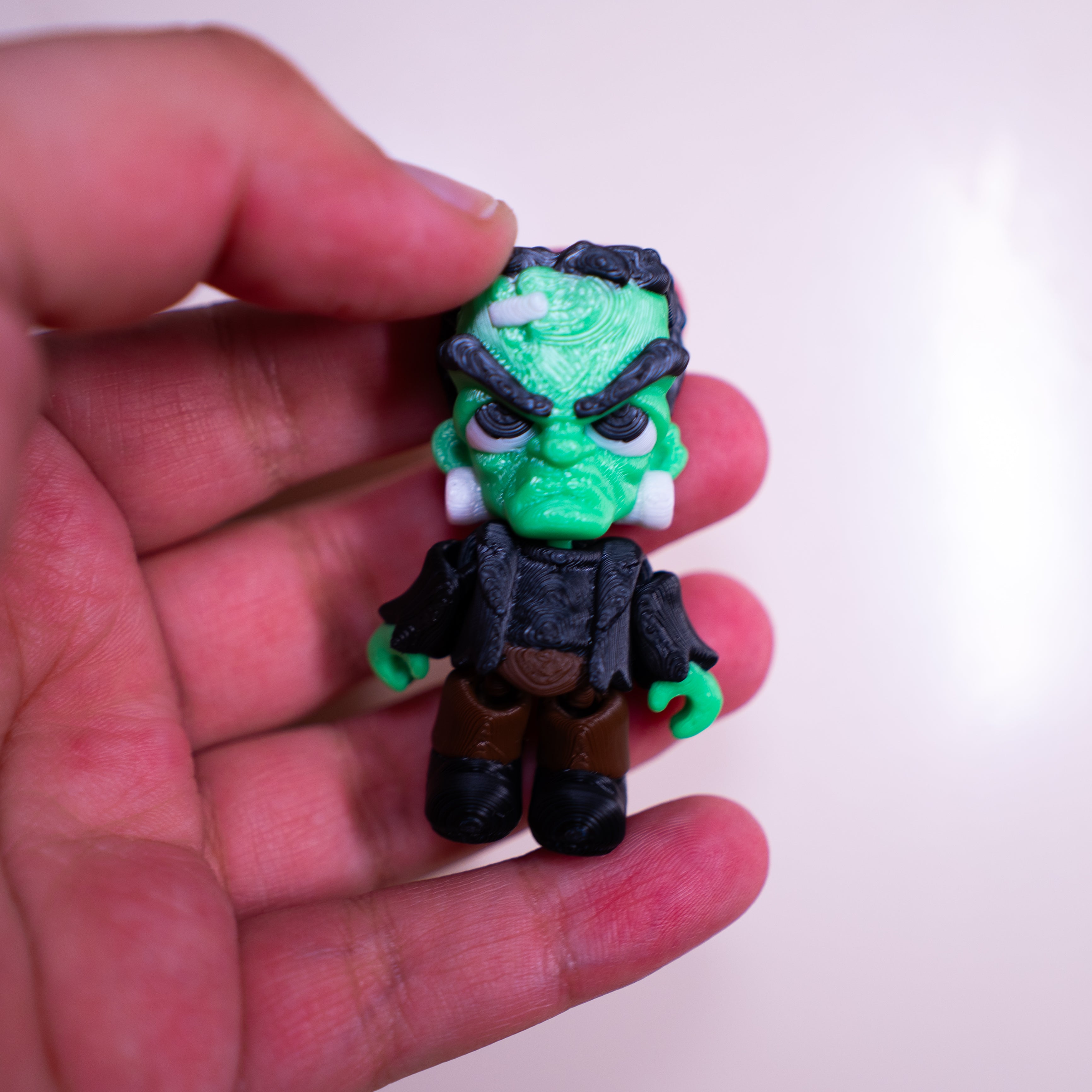 Mini Frankenstein Magnet – Classic Monster Halloween Decor
