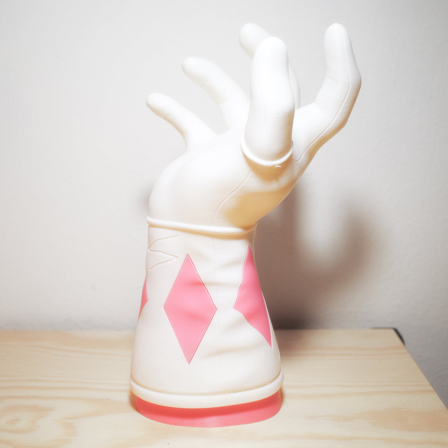 Mighty Morphin Power Rangers Pink Arm Hand Controller & Headphone Stand