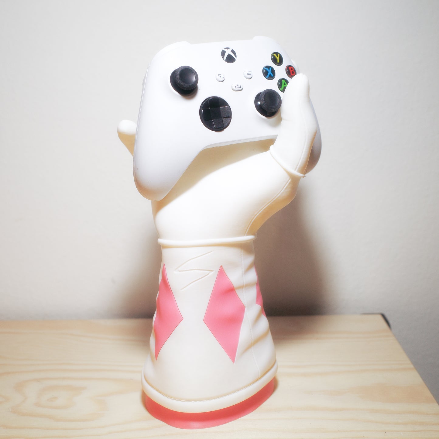 Mighty Morphin Power Rangers Pink Arm Hand Controller & Headphone Stand