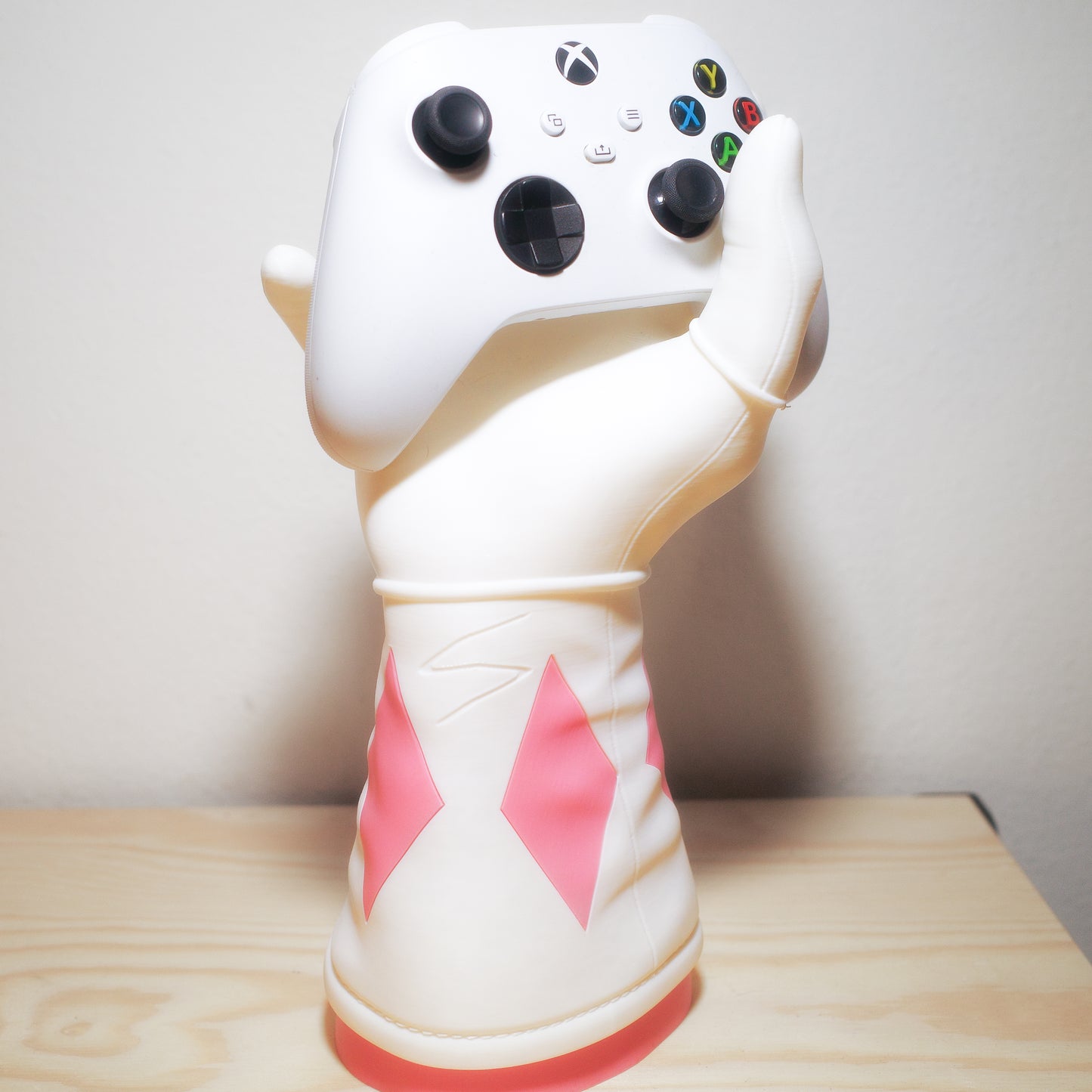 Mighty Morphin Power Rangers Pink Arm Hand Controller & Headphone Stand
