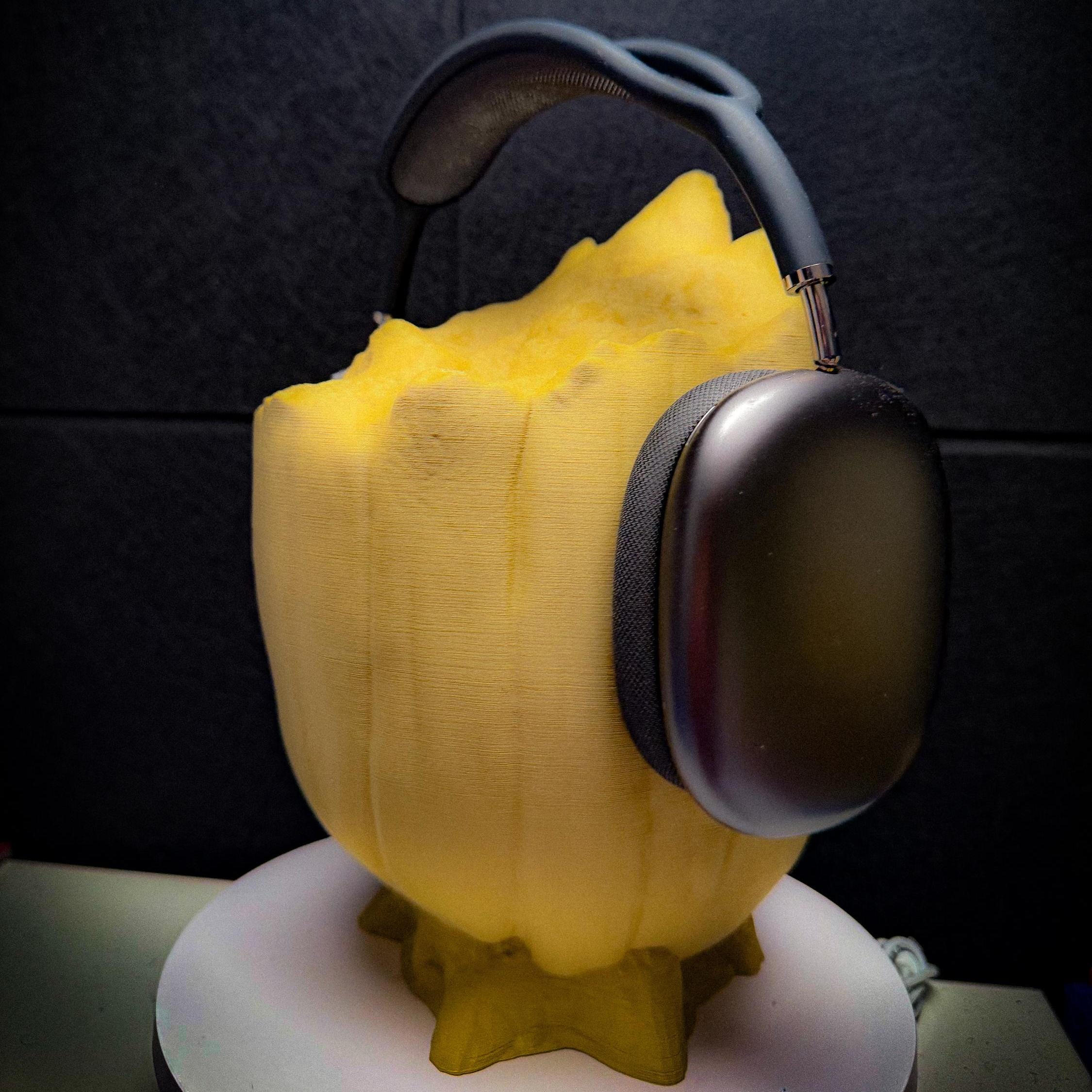 Marvel Groot Headphone Stand Guardians of the Galaxy Statue