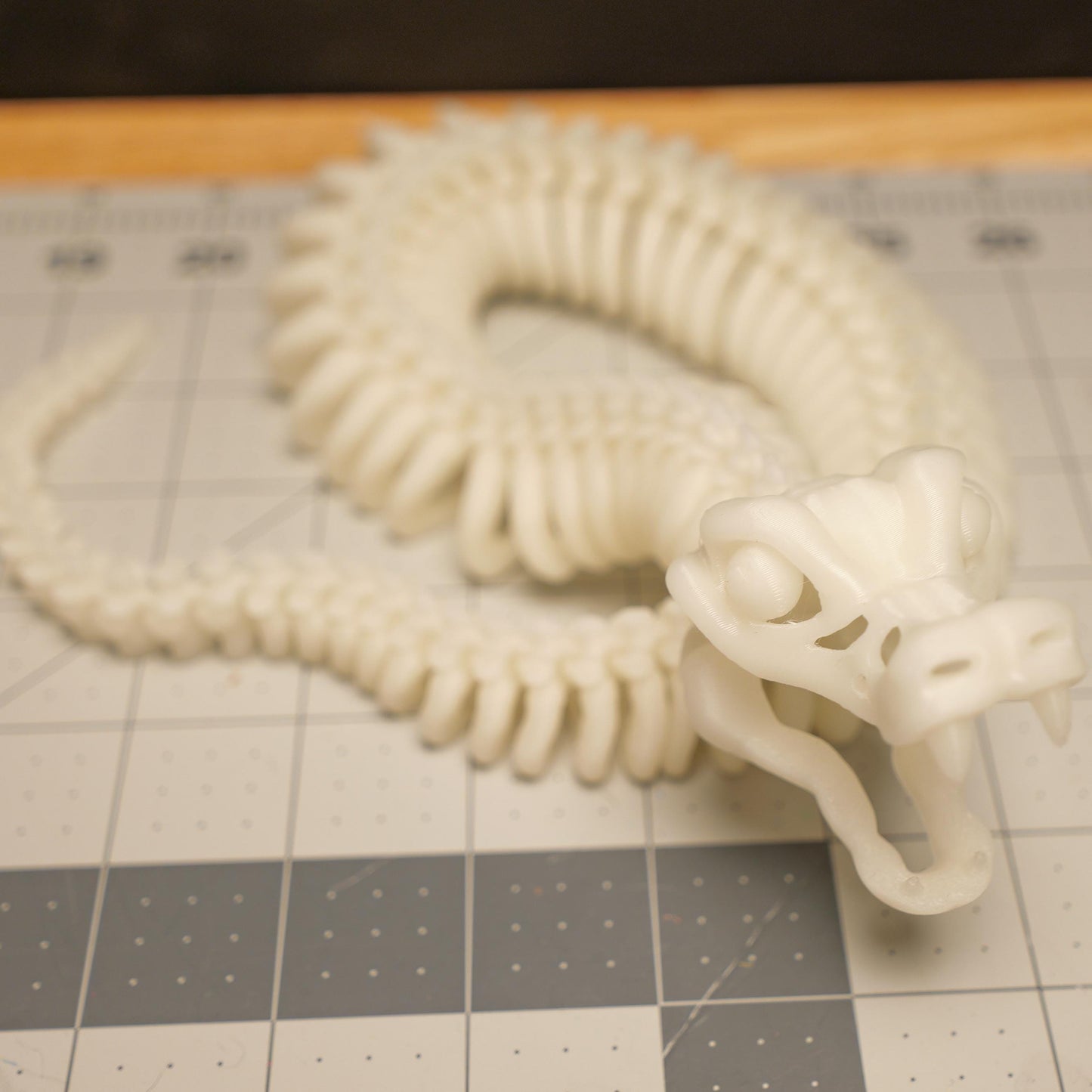 Fully Articulated Skeletonized Snake Play Figure Glow In The Dark Posable Moving Horror Bones Toy Unique Reptile Creature Collectible Fans
