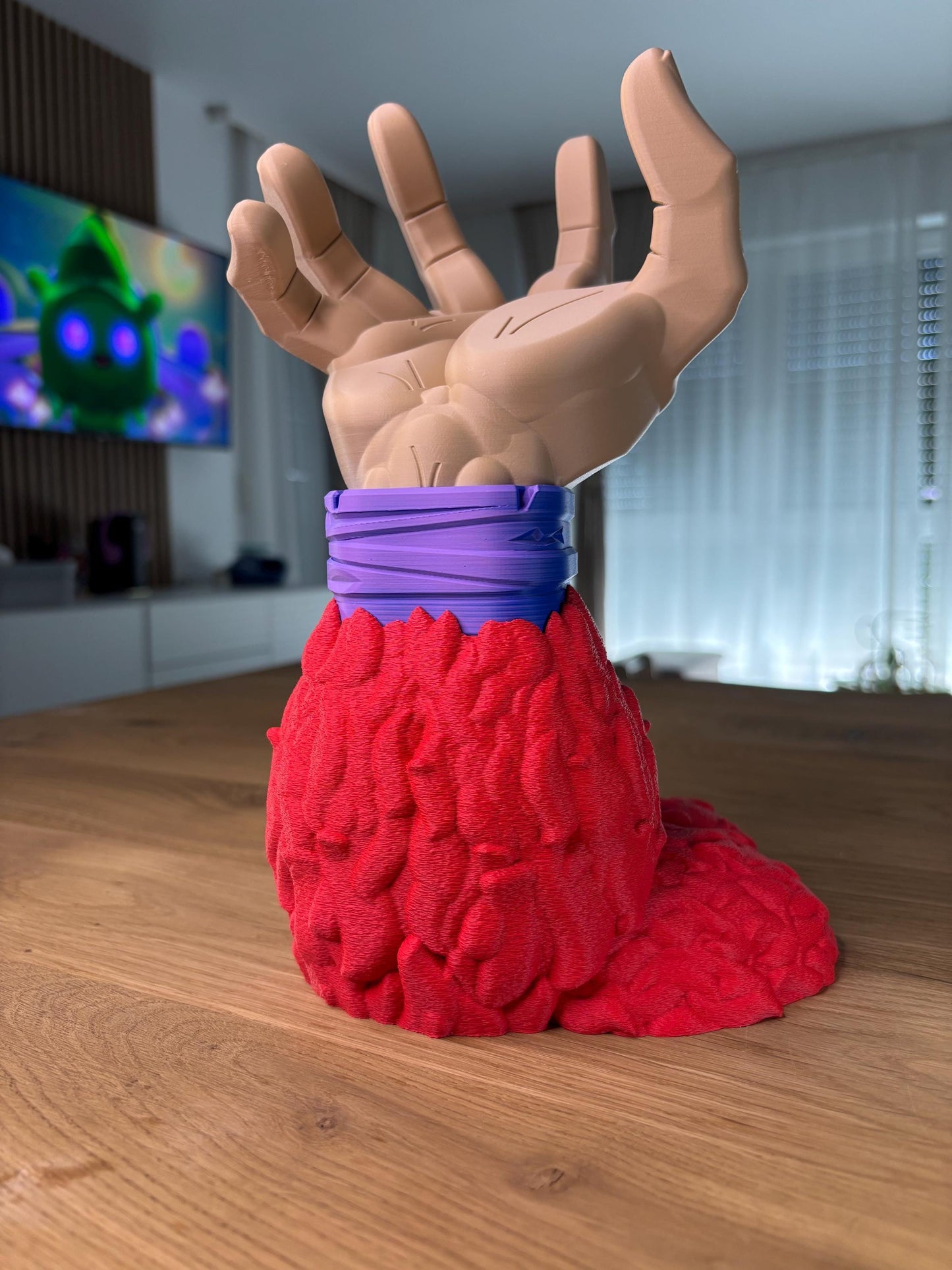 Dragon Ball GT Goku SSJ4 Super Saiyan Arm Hand Controller & Headphone Stand
