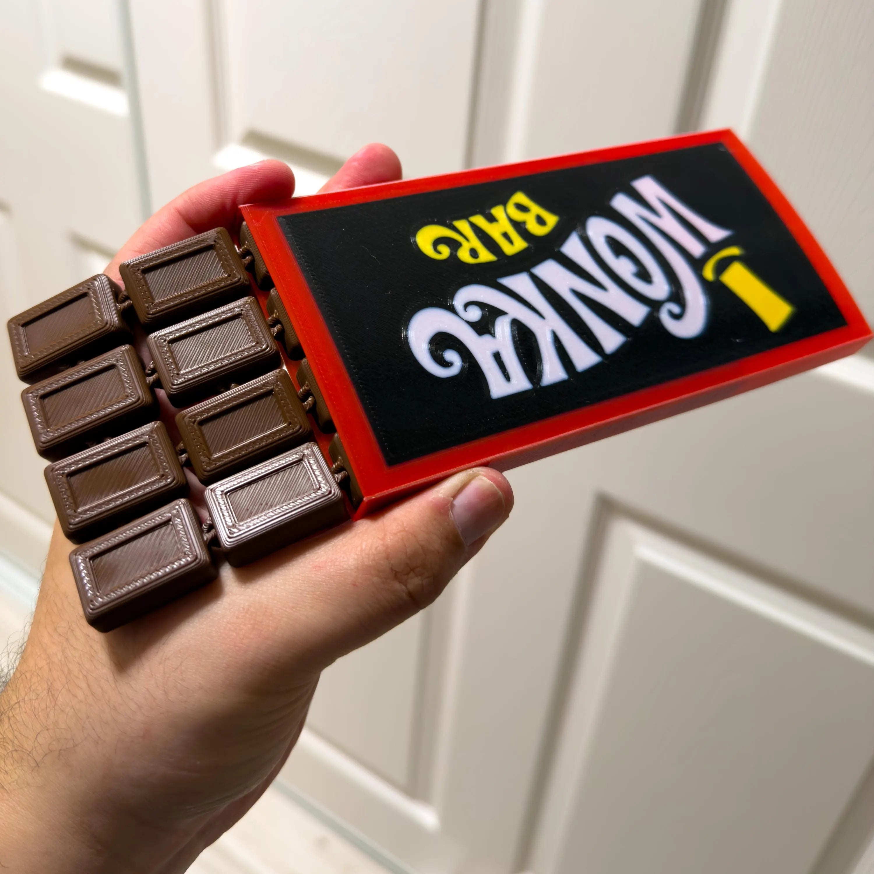 Willy Wonka Bar Fidget Toy – 3D Printed Articulated Chocolate Bar | Sensory Desk Toy, Stress Relief Gift, Fake Candy, Collectible Gag Gift
