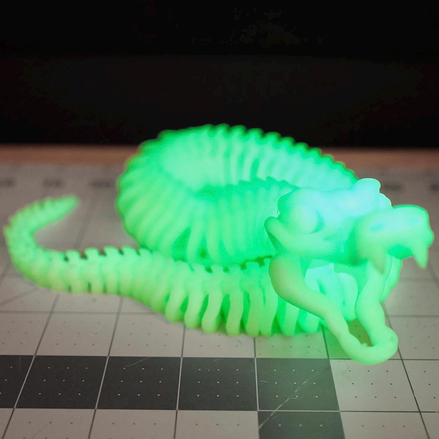 Fully Articulated Skeletonized Snake Play Figure Glow In The Dark Posable Moving Horror Bones Toy Unique Reptile Creature Collectible Fans