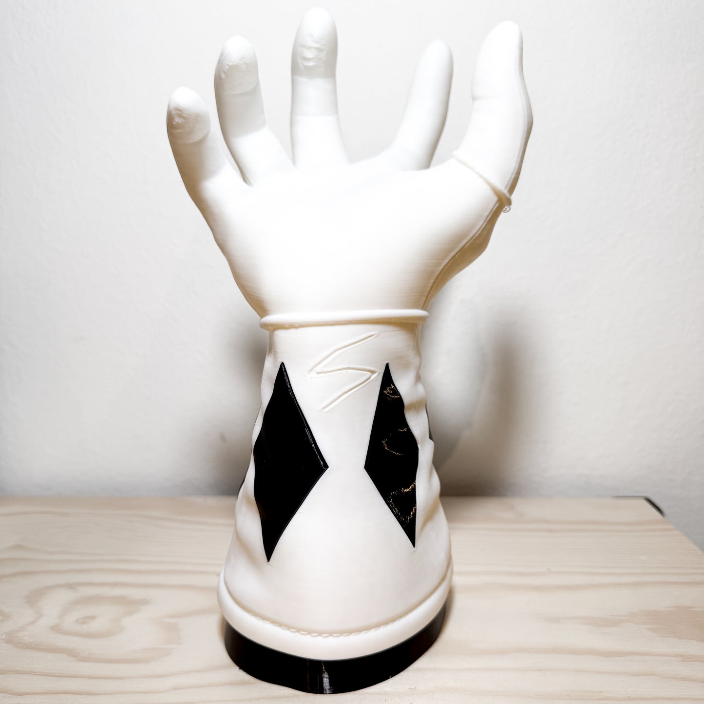 Mighty Morphin Power Rangers Black Arm Hand Controller & Headphone Stand