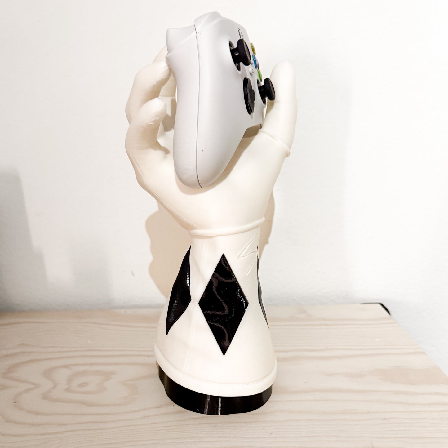 Mighty Morphin Power Rangers Black Arm Hand Controller & Headphone Stand