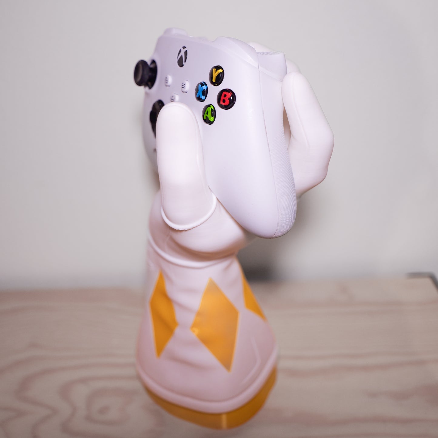 Mighty Morphin Power Rangers Yellow Arm Hand Controller & Headphone Stand