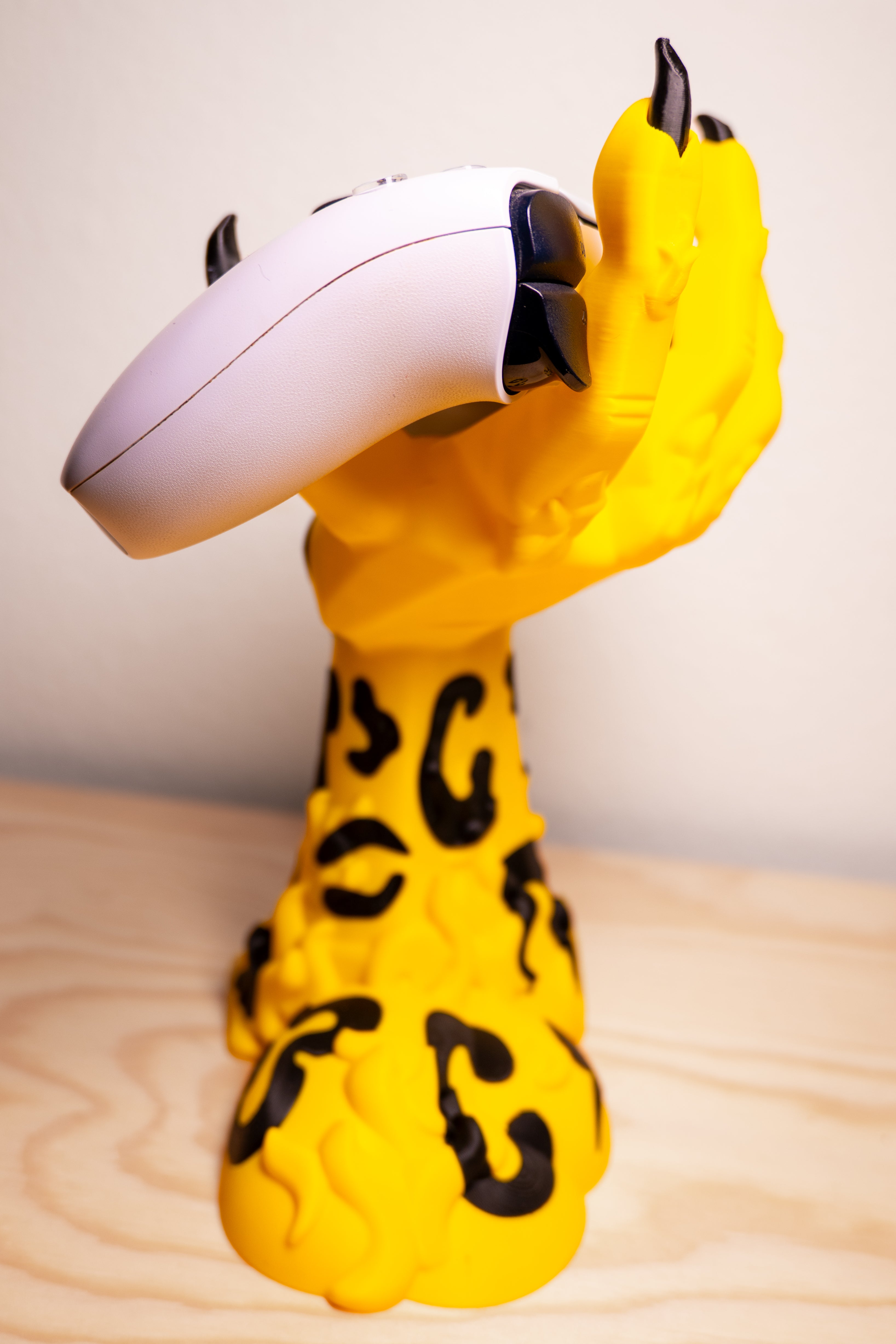 One Piece Rob Lucci Leopard Devil Fruit Arm Hand Controller & Headphone Stand