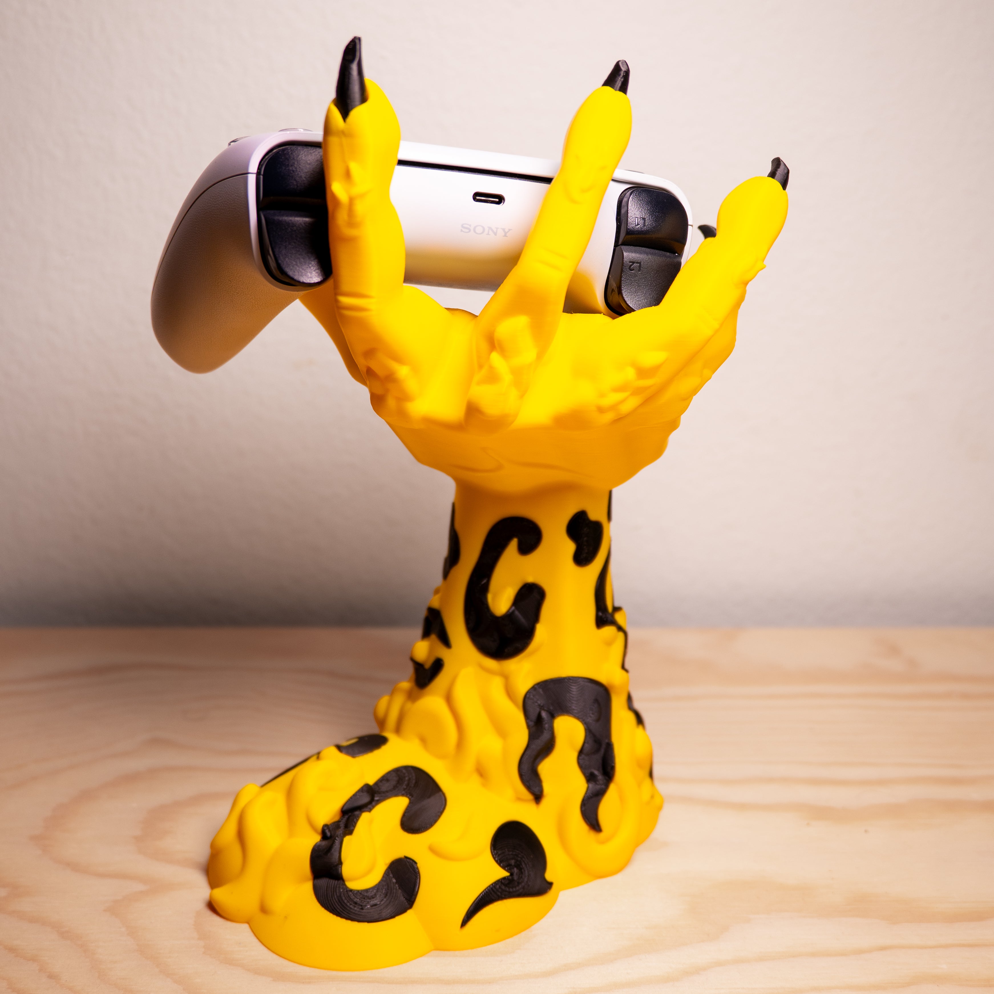 One Piece Rob Lucci Leopard Devil Fruit Arm Hand Controller & Headphone Stand